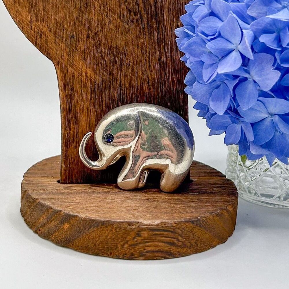 Vintage Sterling Silver 925 Elephant Brooch Pin with Blue Rhinestone Eye